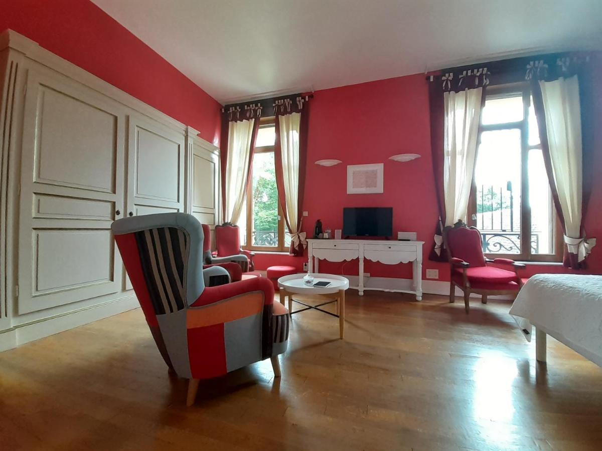Le Manoir De La Mantille 2*