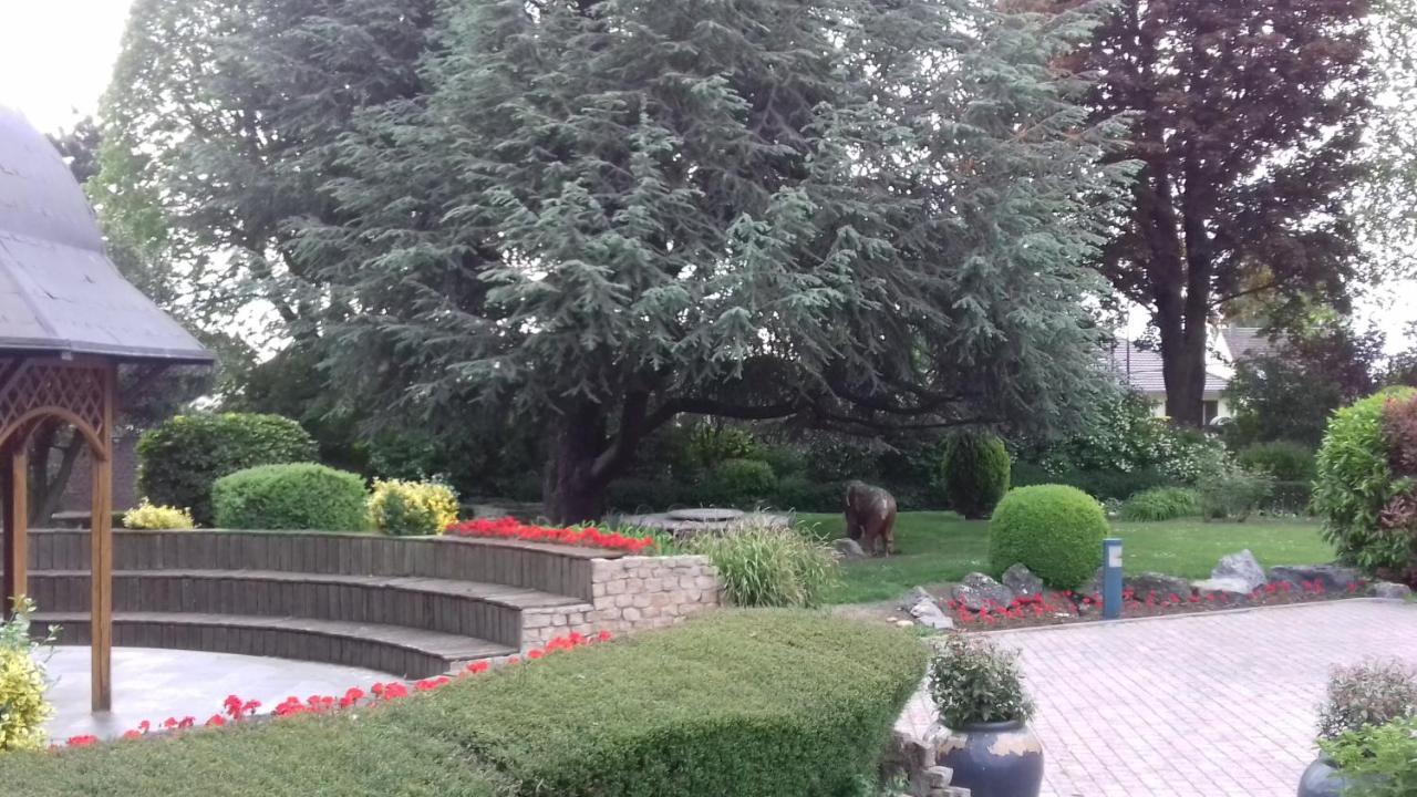 Bed & Breakfast Le Manoir De La Mantille Caudry